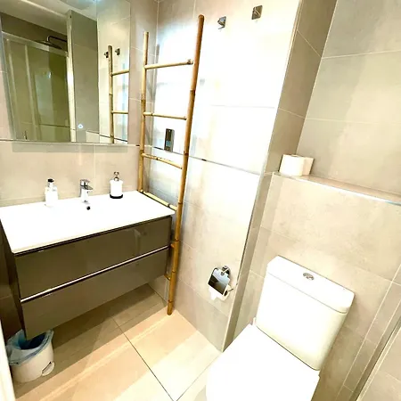 Gibraltar Central Suites Apartment *