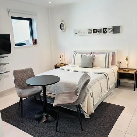 Gibraltar Central Suites *