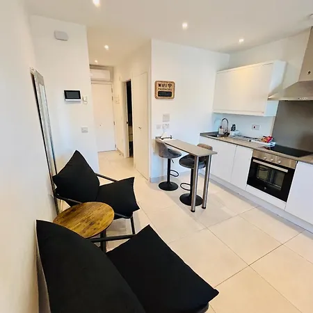 Gibraltar Central Suites *