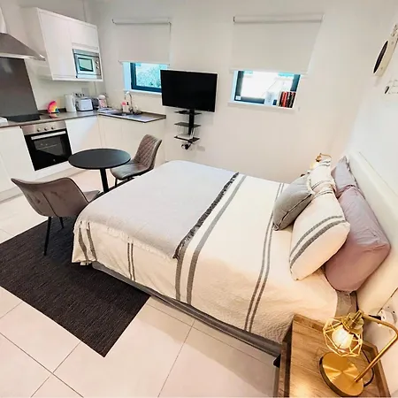 Gibraltar Central Suites Apartment Gibraltar