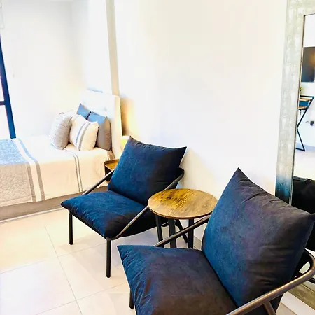 Gibraltar Central Suites Apartment *